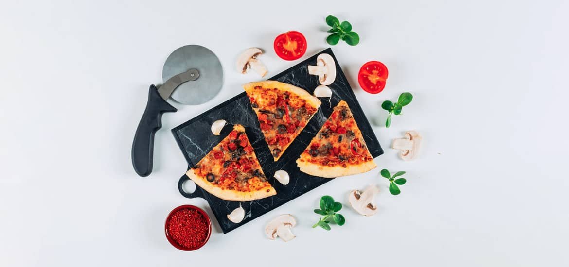 American hot deep-pan pizza in Los Angeles